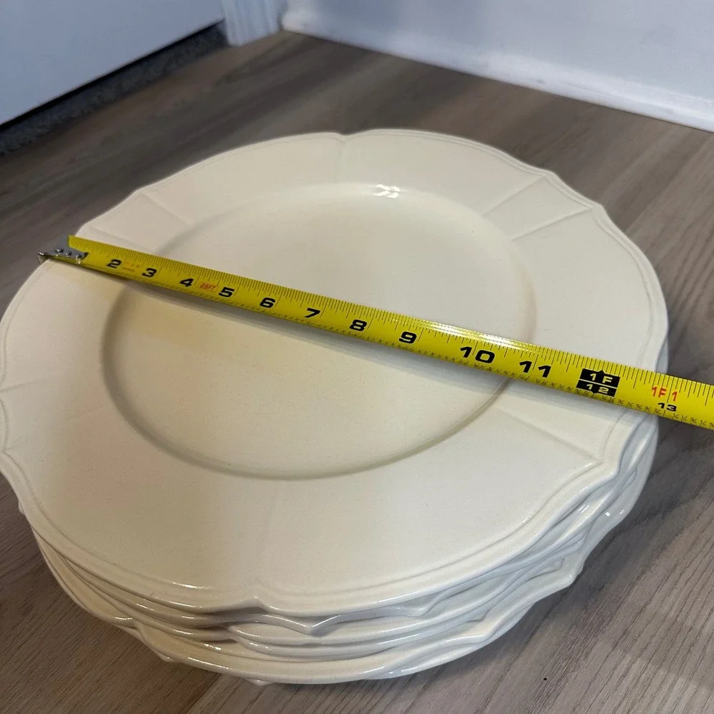 Pier 1 McKenzie Cream Earthenware Scalloped Dinner‎ Plates Set 6 France 12 3/4